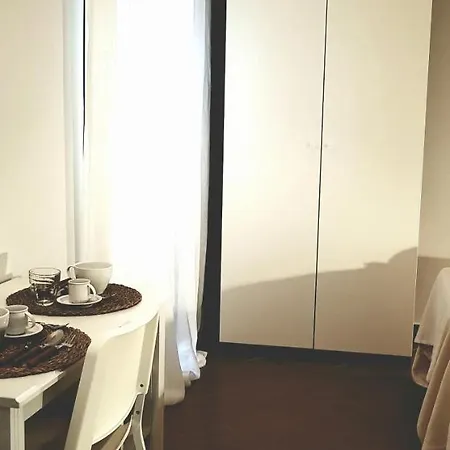 Lory Apartment *